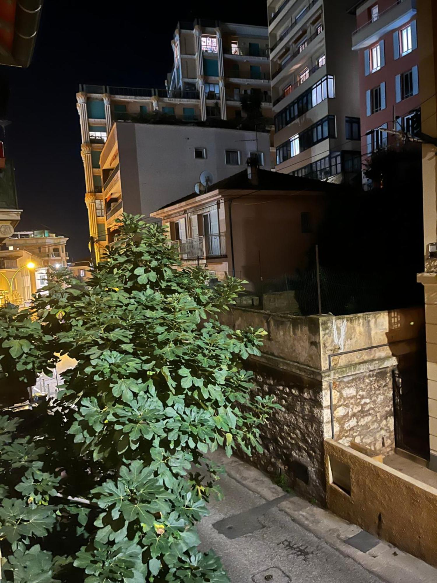 شقة Duplex A La Frontiere De Monaco بوزولي المظهر الخارجي الصورة